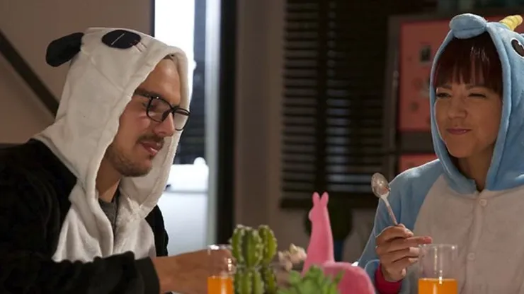 Vadhir Derbez y Fernanda Castillo protagonizan esta película que nos muestra lo cruel que pueden ser algunas familias.