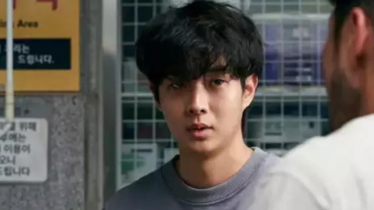 Choi Woo-shik, protagonista de ‘La paradoja del asesino’ de Netflix