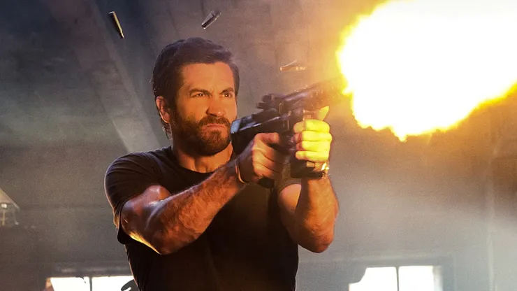 Jake Gyllenhaal en una de las secuencias de la película de acciónq ue acaba de debutar en Prime Video.