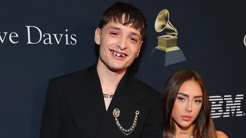 Peso Pluma sorprendió a todos con su particular look.