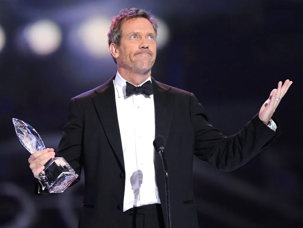Hugh Laurie se consagró como actor al dar vida al doctor Gregory House en esta serie. Imagen: Getty Images.