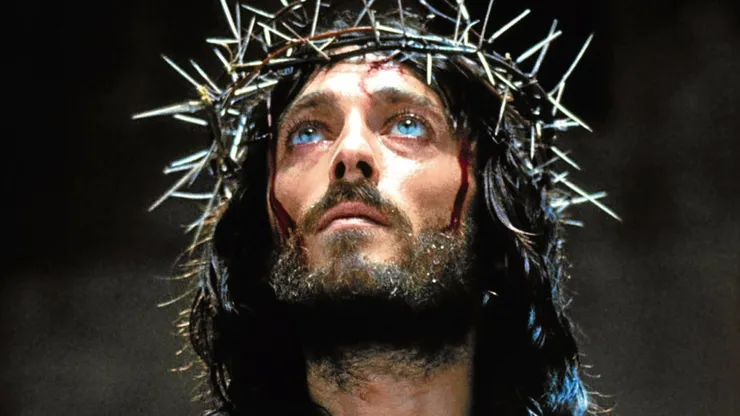 Robert Powell hizo el emblemático rol principal en Jesús de Nazaret.
