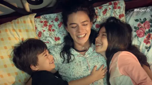 En esta historia conocemos la vida de Bahar, quien deberá de luchar contra todo por sus hijos.