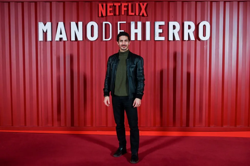 Chino Darín interpreta a Víctor Julve en este poderoso drama sobre una familia que no es como las demás. Imagen: Getty Images.