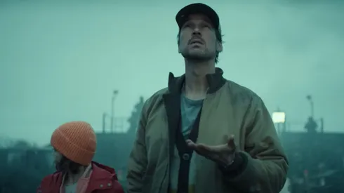 Sven y Charlie se embarcan en una búsqueda desesperada para tratar de hallar a Paula.