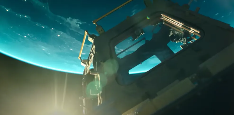 La nave en la que Paula viaja le permite tener un conocimiento importante. Imagen: @Netflix.