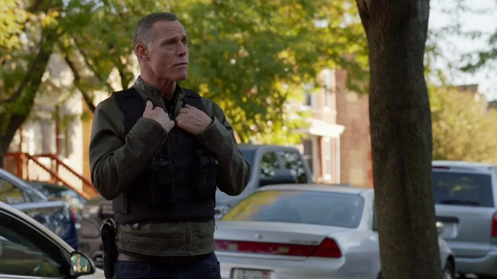 Lleva más de 200 episodios en Chicago PD. (IMDb)