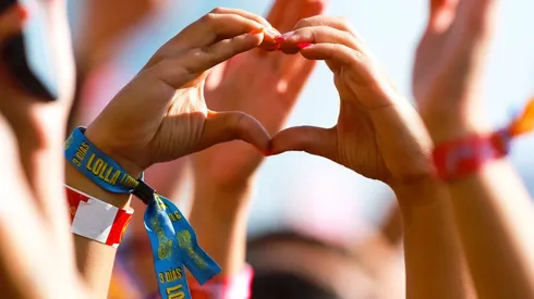 El método Cashless se utiliza a través de pulseras en Lollapalooza Chile 2024.