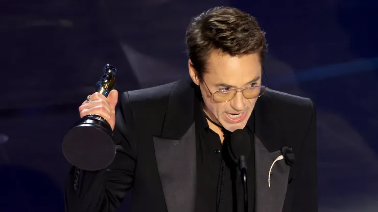 Robert Downey Jr. gana su primer Oscar gana su primer Oscar