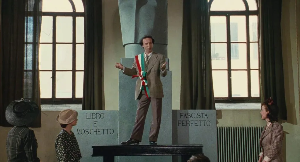 Benigni ganó el Oscar a Mejor Actor, además del de Mejor Película Extranjera. (IMDb)