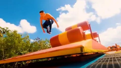 Velociraptor demuestra el por qué de su apodo en cada competencia.