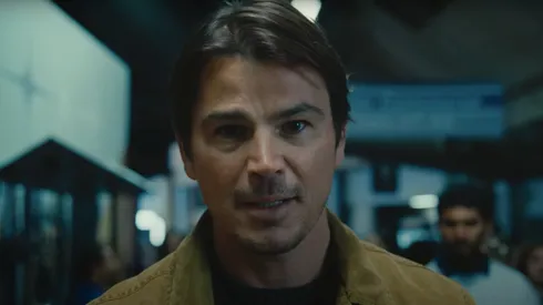 Josh Harnett como "el carnicero" en Trap, de M. Night Shyamalan.