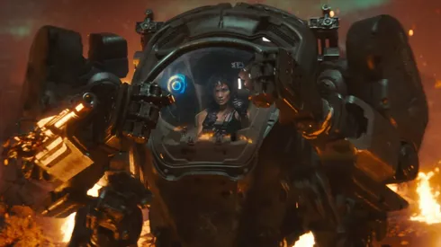 Jennifer López en full modo Teniente Ripley para Atlas, de Netflix.