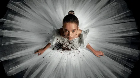 Abigail es interpretada por una increíble Alisha Weir.