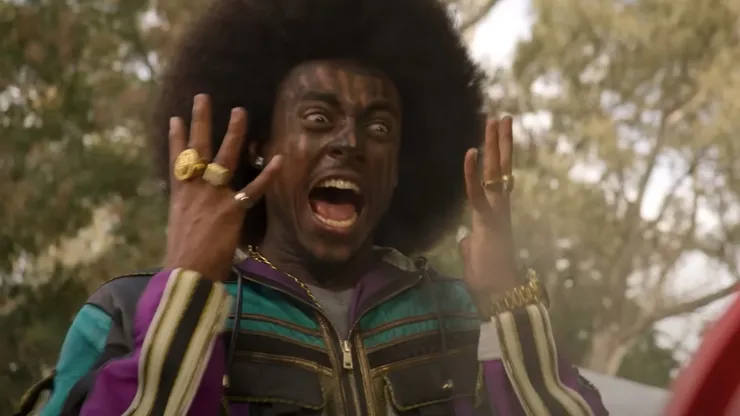 La nueva película furor de Netflix es una colección de disparatadas escenas.