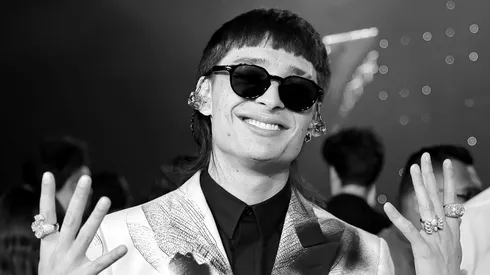 El rumor de la muerte de Peso Pluma ha cimbrado a las redes sociales.