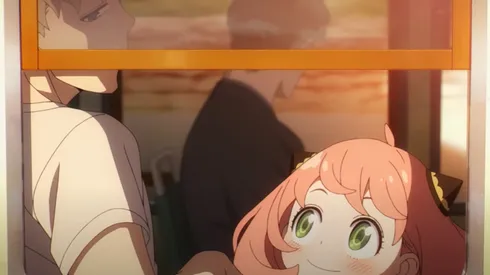 La pequeña Anya y su padre no son lo que parecen.