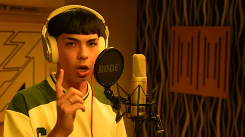 Milo J se presenta en el Estadio de Deportivo Morón.