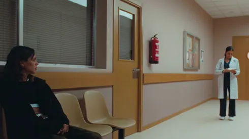 Tini lanzó un adelanto del disco "Un Mechón de Pelo".