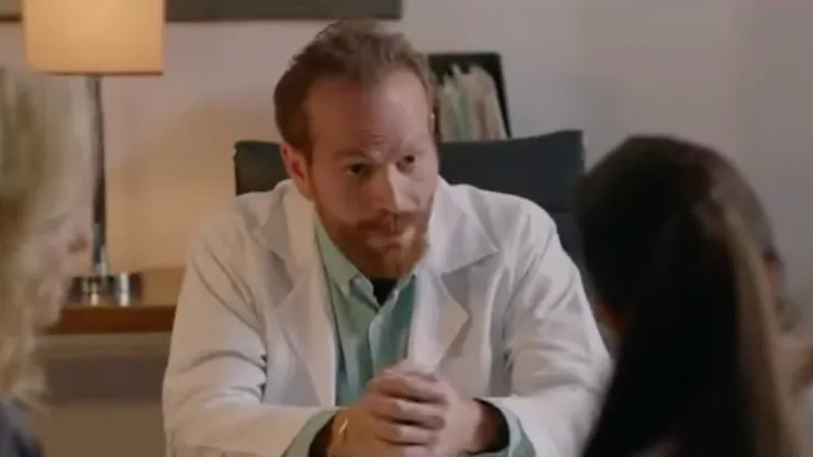 La serie muestra cómo un doctor puso en riesgo la vida de Alejandra Guzmán