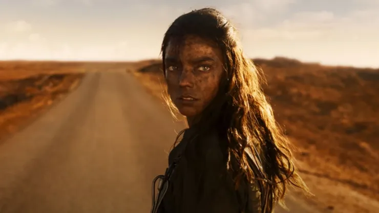 Anya Taylor-Joy protagoniza esta cinta de alto octanaje junto a Chris Hemsworth.