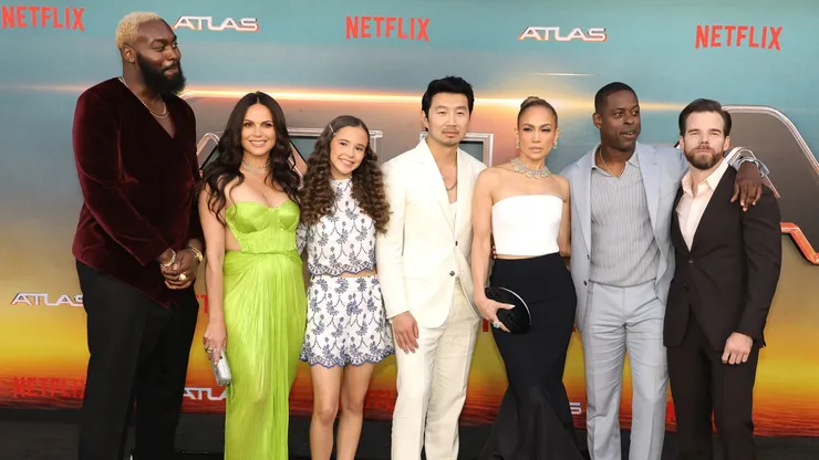 El reparto de Atlas, en su estreno mundial en Los Ángeles, California.
