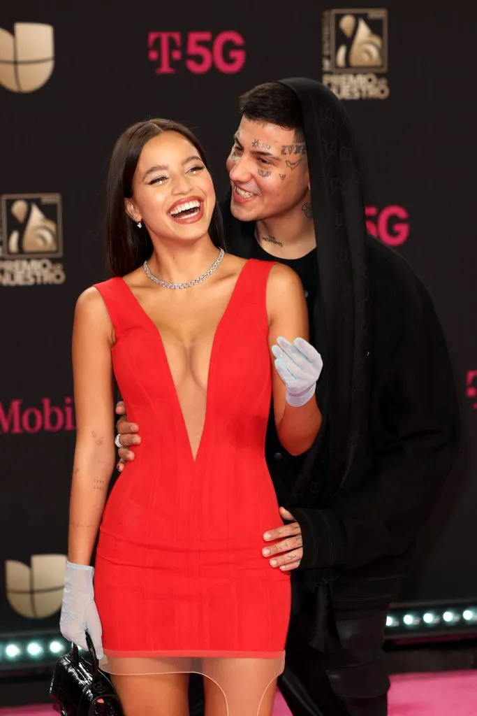 En las últimas horas comenzaron los rumores de Emilia y Duki esperan la llegada de un hijo.