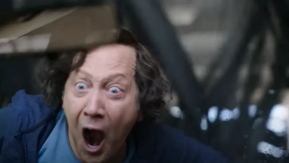 Rob Schneider es un favorito del público mexicano, pero no pudo con Sing 2. Imagen: @Cinemex.