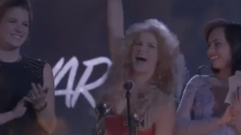 En la serie ‘La Guzmán’, una cantante de nombre Shere, derrota a Alejandra en los Premios Grammy