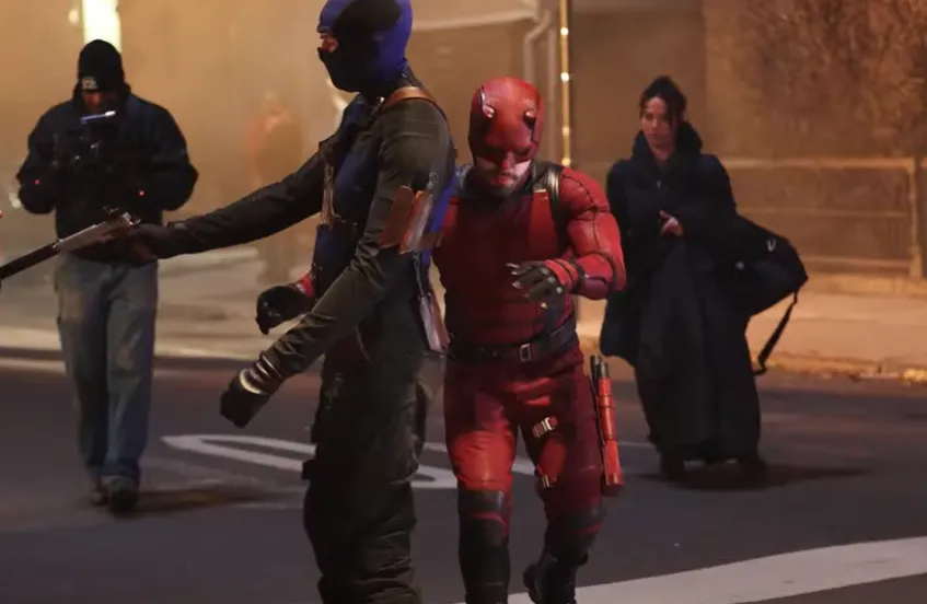 Un video del detrás de cámaras de esta serie se hizo viral hace un mes. Imagen: @SplashNewsTV.