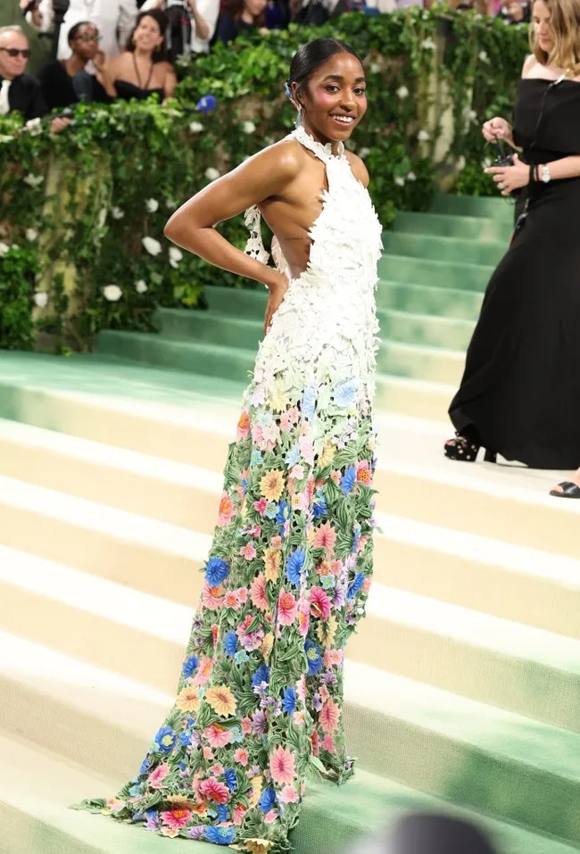 Ayo Edebiri en el Met Gala 2024. (Photo by Aliah Anderson/Getty Images)