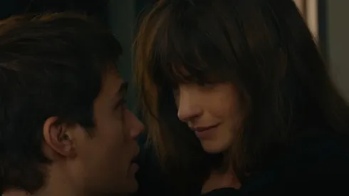 Anne Hathaway y Nicholas Galitzine protagonizan esta historia que se ha colocado como la favorita en Prime Video.