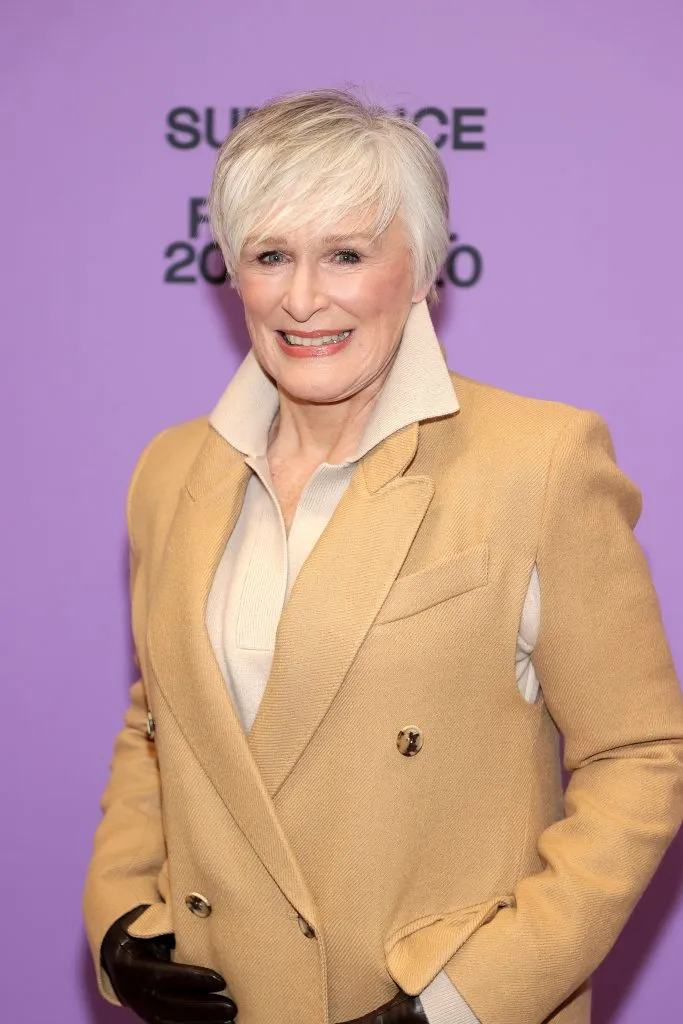 Glenn Close interpreta a Deb, la madre de Molly en esta desgarradora historia. Imagen: Getty Images.