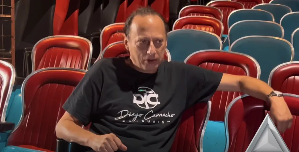 Fue en el programa El triángulo del café, en el que el actor Carlos Serrato detalló cómo fue su relación con Fernando Gaitán. Imagen: @triangulodelcafe.