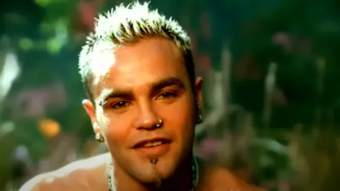 Foto del fallecido vocalista de Crazy Town, Shifty Shellshock, tomada del video Butterfly.