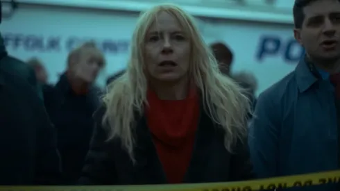 La película nos cuenta la búsqueda desesperada de una madre por su hija.