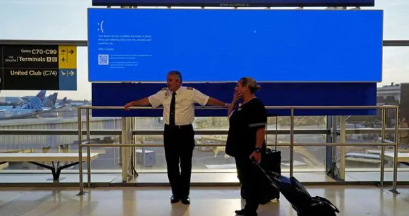 Aeropuertos, bancos y medios de comunicación colapsaron colapsaron por el fallo en Microsoft. Imagen: redusers.com.