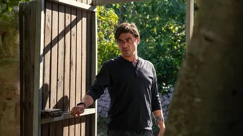 Riccardo Scamarcio interpreta a Pietro en Svaniti Nella Notte o Desaparecidos en la Noche.