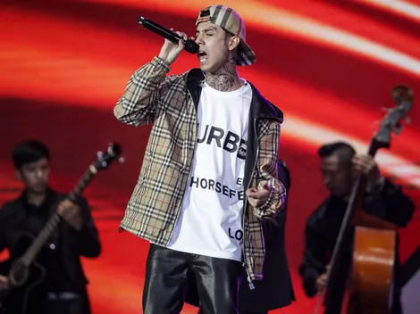 Natanael Cano interpretó Pídeme la Luna en su especial de Disney+: ¿Quién es el creador de la canción que arrasa en redes sociales?