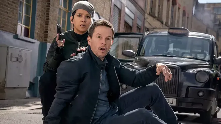 Mark Wahlberg y Halle Berry, protagonistas de El Sindicato.
