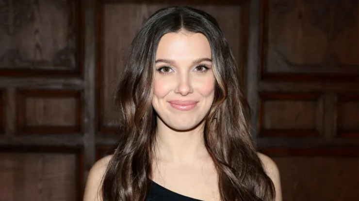 Millie Bobby Brown protagoniza y produce Diecinueve Pasos en Netflix.