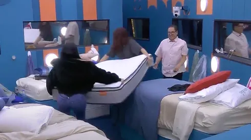 Cuarto Mar saca colchón de SIAN en La Casa de los Famosos México 2024