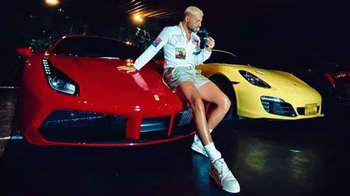 Mansiones, coches, yates y aviones, los lujos latinos en USA.