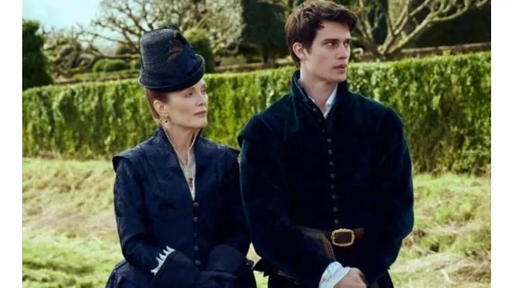 Nicholas Galitzine y Julianne Moore protagonizan Mary & George.