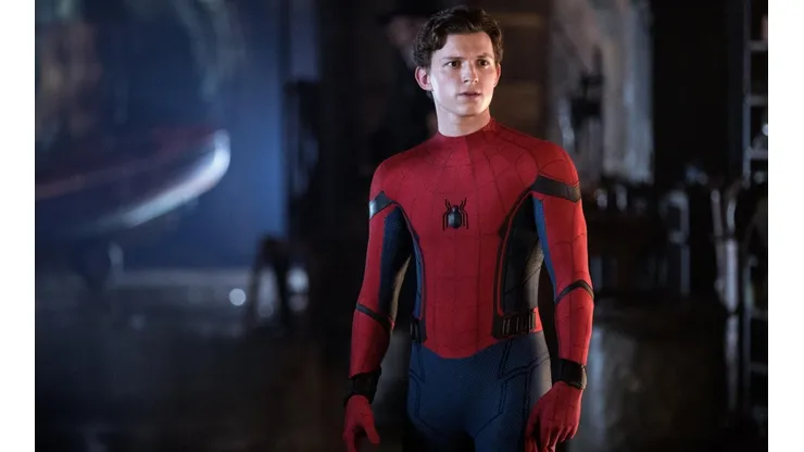 Tom Holland como Spider-Man.