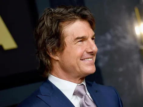 Tom Cruise agradece un MTV Award piloteando un avión y tiene un mensaje para Carlos III