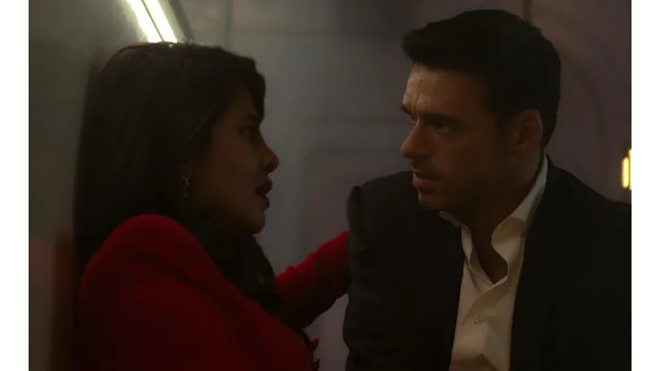 Richard Madden y Priyanka Chopra Jonas