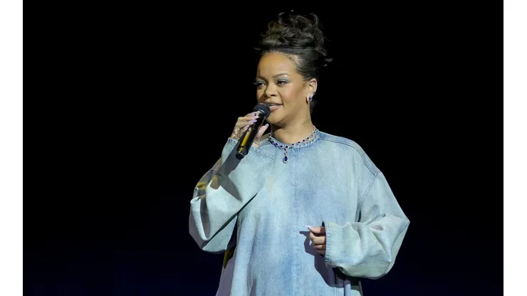 Rihanna reveló que será Pitufina en una nueva película de Los Pitufos