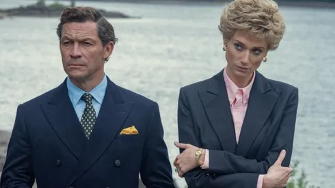 Dominic West y Elizabeth Debicki