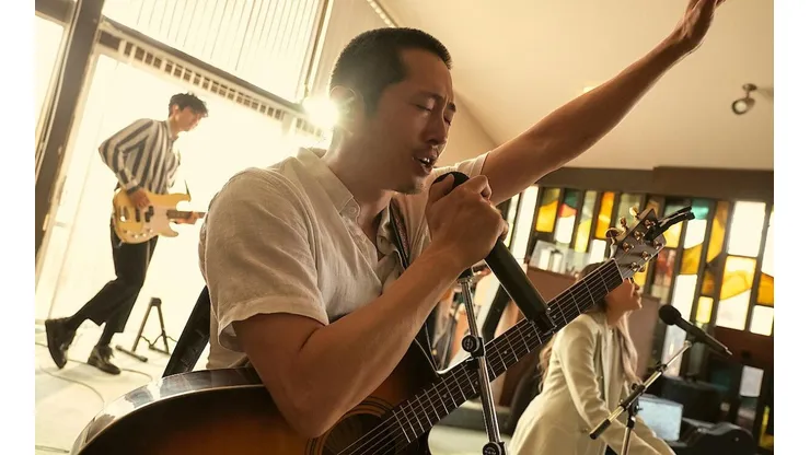 Steven Yeun interpreta a Danny en Bronca.
